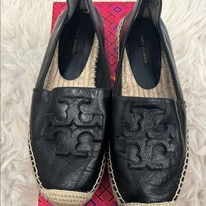 Tory Burch Black and Cream Leather Loafers
